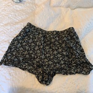 Forever 21 black and white floral material shorts